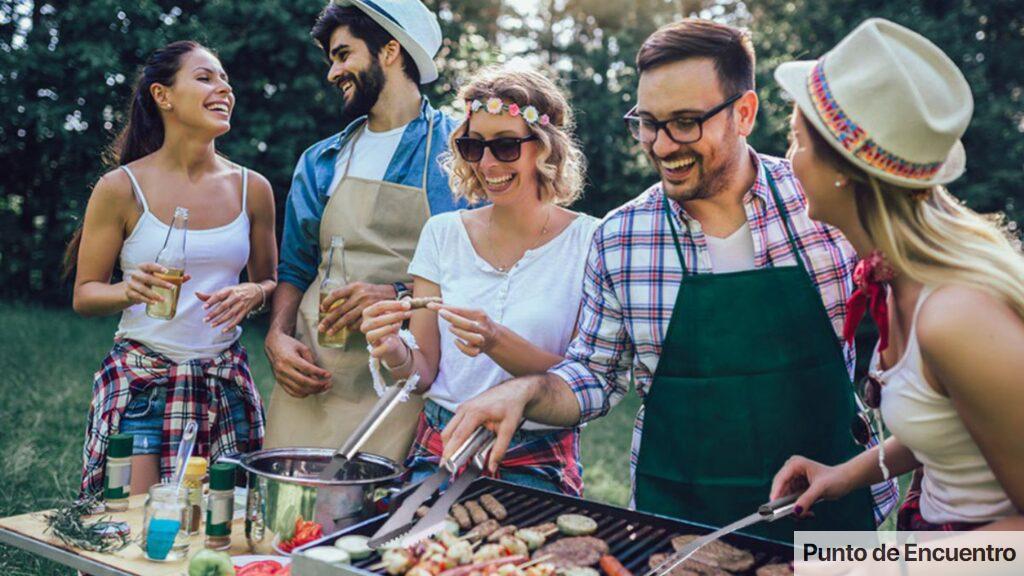 personas-cocinando-a-la-parrilla-1024x576