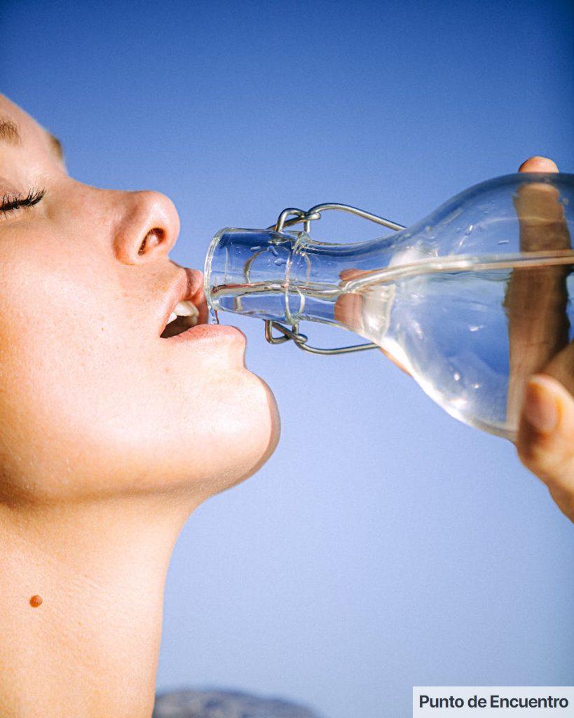 beber agua